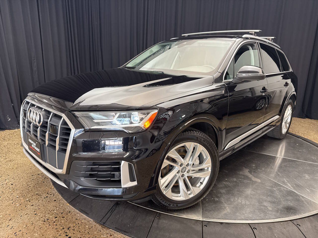 Used 2020 Audi Q7 3.0T Premium Plus w/ Premium Plus Package AWD/4WD image 2