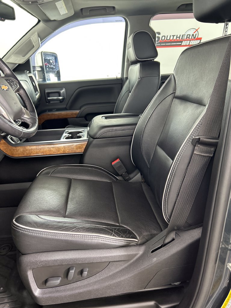 Used 2019 Chevrolet Silverado 3500 High Country w/ Duramax Plus Package AWD/4WD image 10