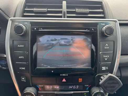 Used 2017 Toyota Camry XLE w/ Moonroof Package FWD image 23