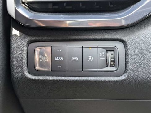 Used 2025 GMC Acadia AT4 AWD/4WD image 21