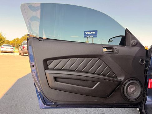 Used 2012 Ford Mustang Coupe RWD image 14