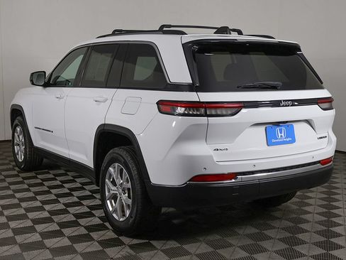 Used 2023 Jeep Grand Cherokee Limited AWD/4WD image 11