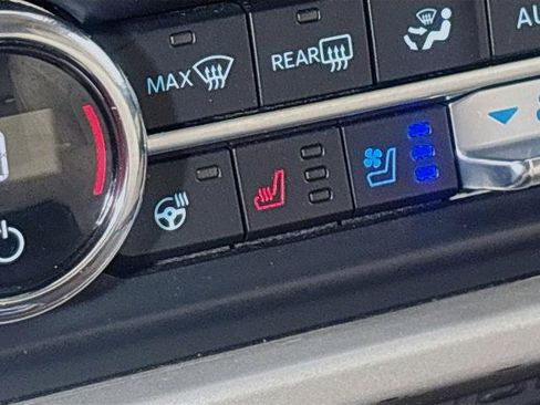 Certified 2022 Ford Expedition Max Limited RWD image 21