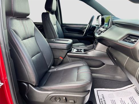 Used 2023 Chevrolet Suburban RST w/ Luxury Package image 30