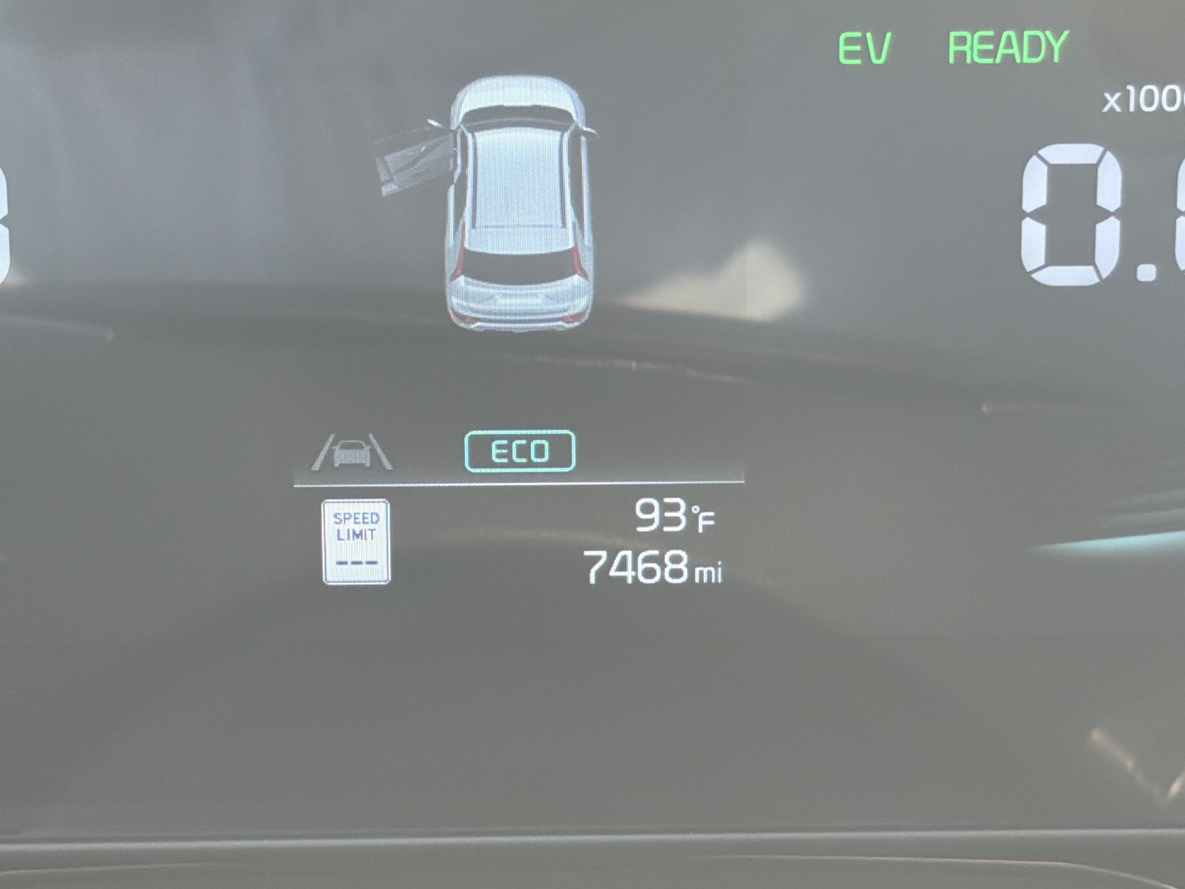 Certified 2025 Kia Niro FWD image 28
