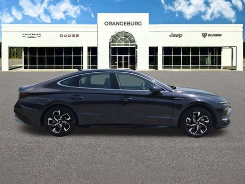 Used 2025 Hyundai Sonata SEL FWD image 11