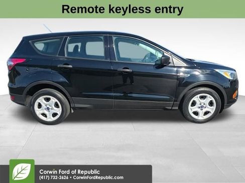 Used 2017 Ford Escape S image 4