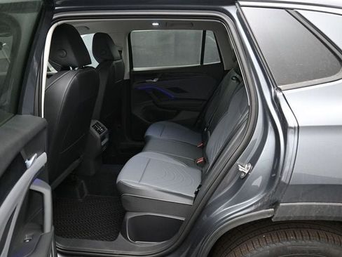 New 2026 Volkswagen Tiguan SE AWD/4WD image 11