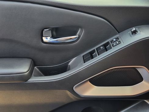 Used 2024 Nissan Frontier SV w/ Technology Package image 23