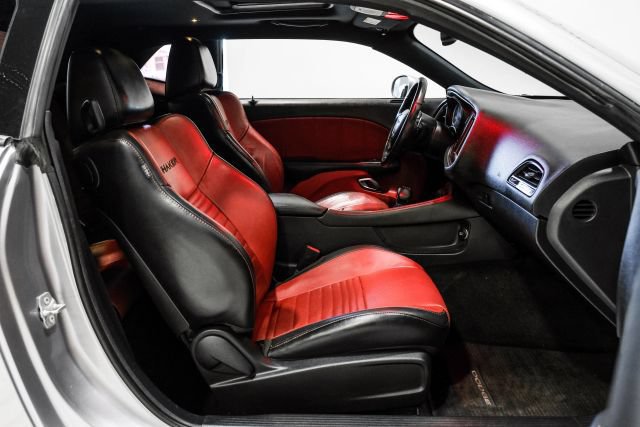 Used 2015 Dodge Challenger R/T Plus RWD image 31