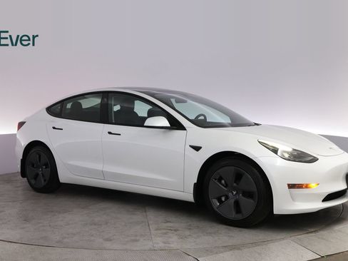 Used 2023 Tesla Model 3 Standard Range RWD image 14