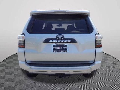 Used 2024 Toyota 4Runner TRD Off-Road Premium image 3