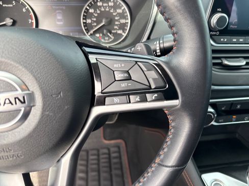 Used 2020 Nissan Altima 2.5 SR w/ Premium Package FWD image 23