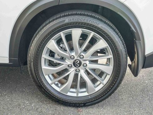 Certified 2023 INFINITI QX50 Luxe image 10