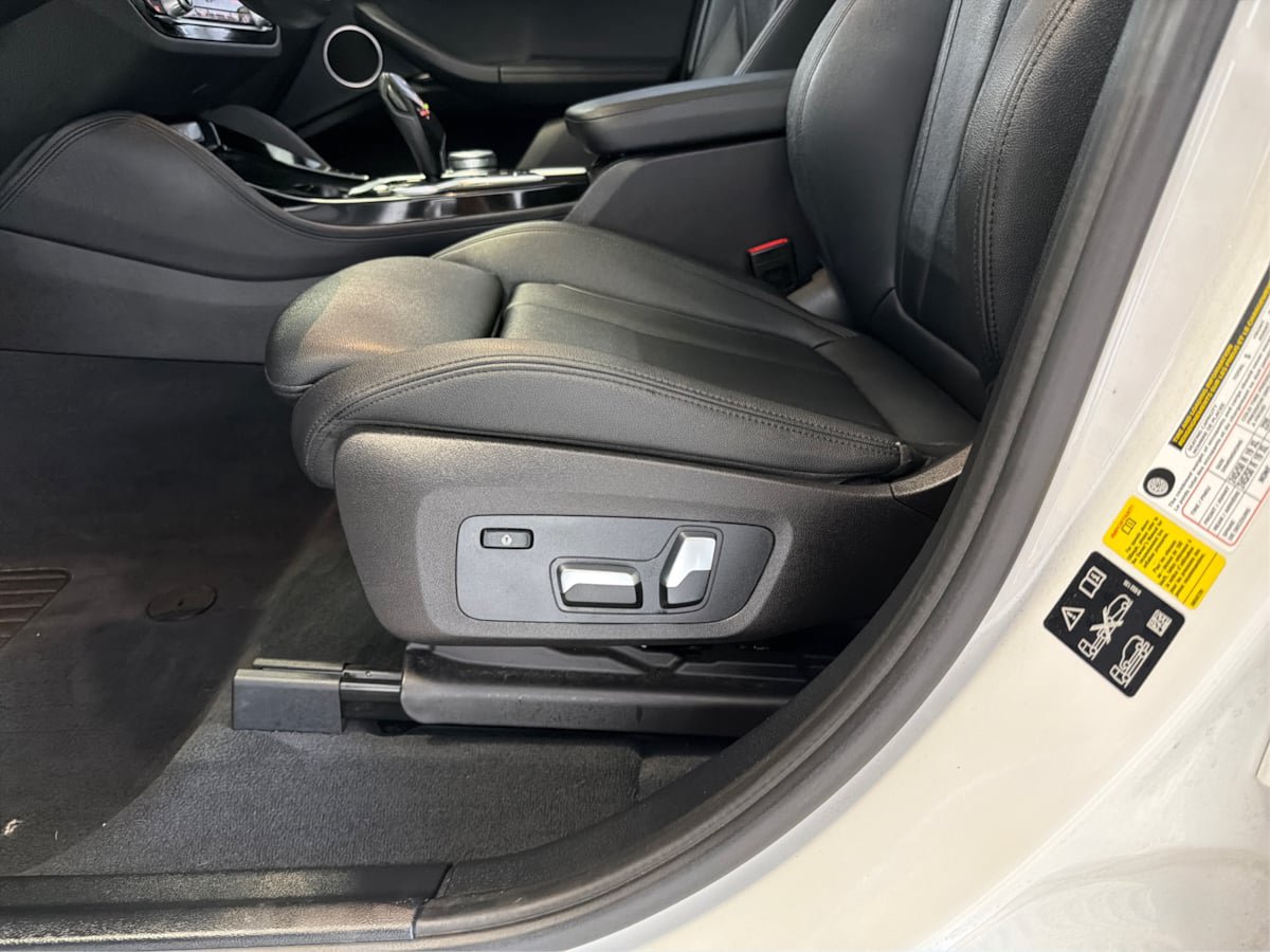 Used 2019 BMW X4 xDrive30i w/ Driving Assistance Package AWD/4WD image 21