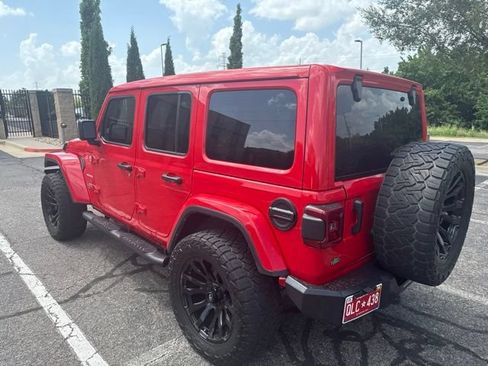 Used 2024 Jeep Wrangler Unlimited Sahara w/ Technology Group AWD/4WD image 7