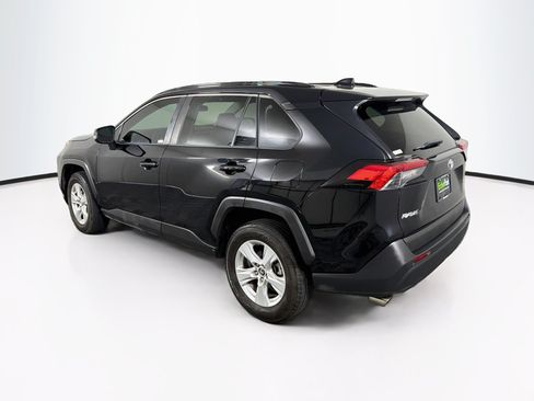 Used 2019 Toyota RAV4 XLE w/ Convenience Package FWD image 5