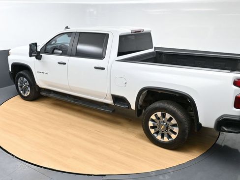 Used 2022 Chevrolet Silverado 2500 Custom w/ Custom Value Package image 40