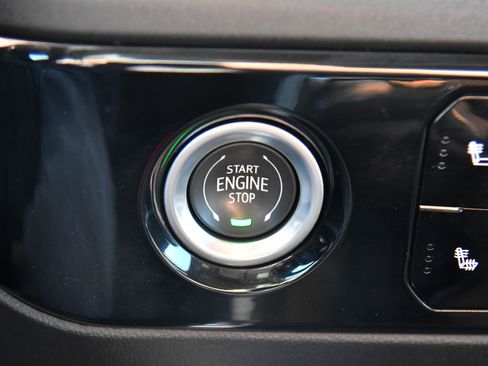 Used 2023 GMC Sierra 1500 Elevation image 29