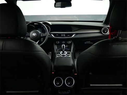 Used 2022 Alfa Romeo Stelvio Ti image 49