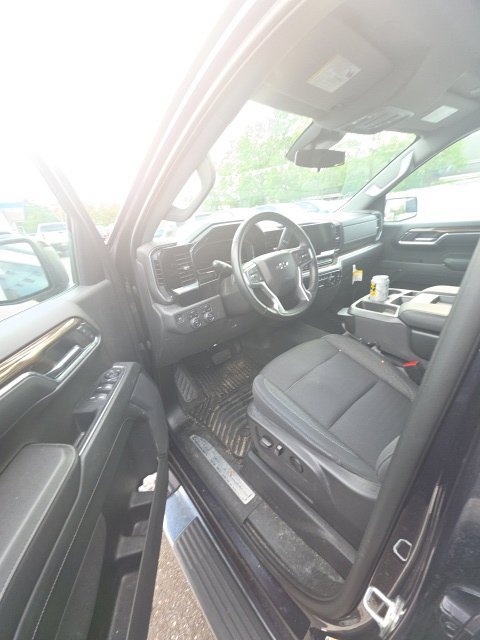 Used 2023 Chevrolet Silverado 1500 RST AWD/4WD image 3