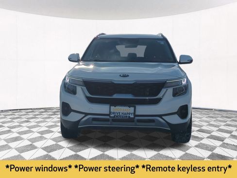 Used 2021 Kia Seltos S image 11