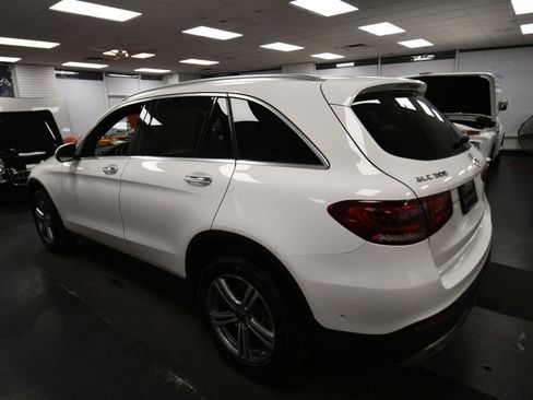Used 2021 Mercedes-Benz GLC 300 4MATIC image 6