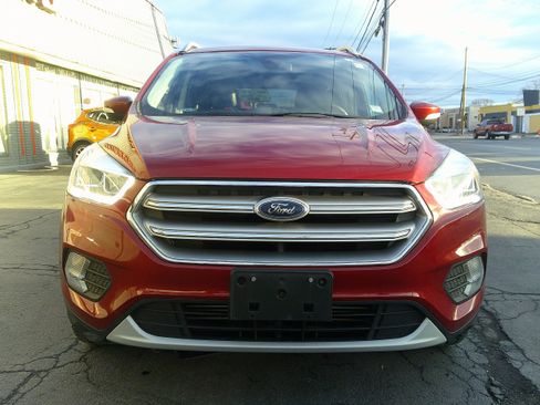 Used 2017 Ford Escape Titanium image 9