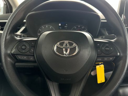 Used 2024 Toyota Corolla LE image 19