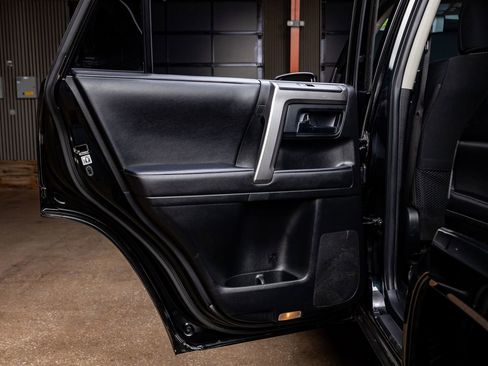 Used 2024 Toyota 4Runner SR5 image 39