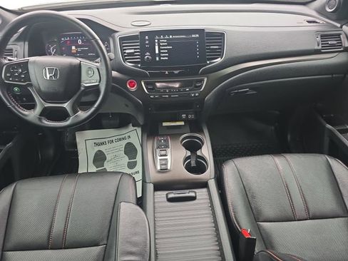 Used 2023 Honda Passport TrailSport image 9