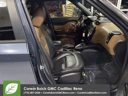 Used 2016 Kia Soul + w/ Audio Package image 30
