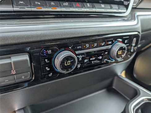New 2026 Chevrolet Silverado 1500 High Country AWD/4WD image 36