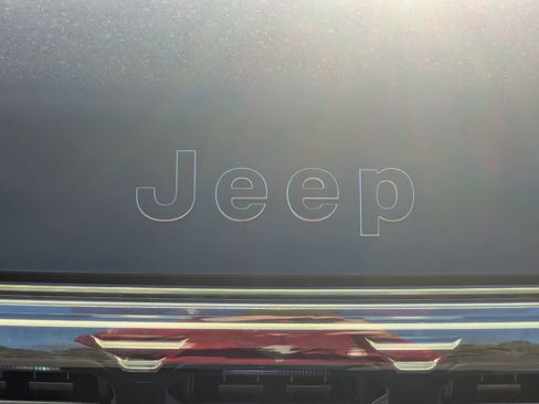 New 2026 Jeep Grand Wagoneer Limited w/ Premium Group II AWD/4WD image 31