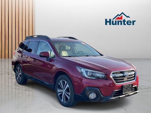 Used 2018 Subaru Outback 3.6R Limited image 1