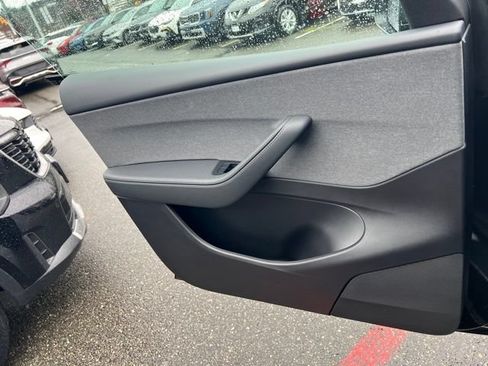 Used 2026 Tesla Model Y 2WD image 19