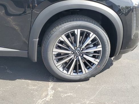 New 2026 Nissan Pathfinder Platinum image 8