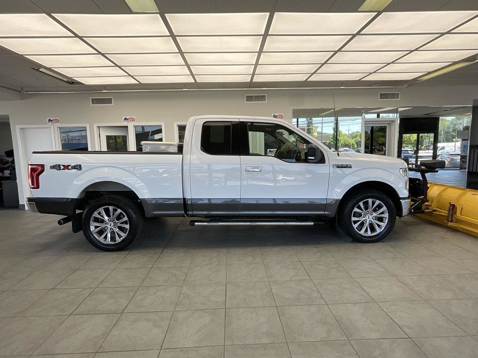 Used 2017 Ford F150 XLT w/ Equipment Group 302A Luxury AWD/4WD image 4