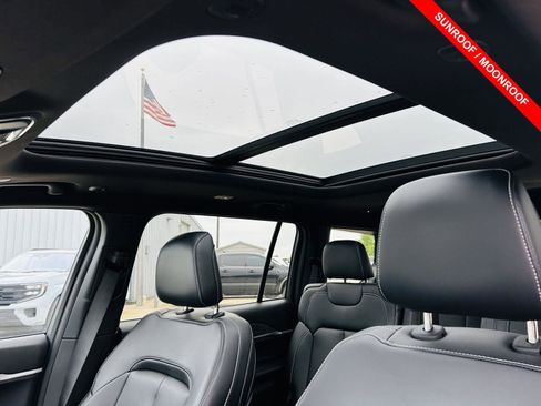 Used 2025 Jeep Grand Cherokee L Limited AWD/4WD image 4