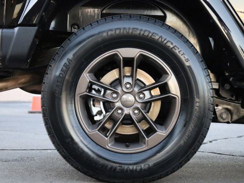 Used 2016 Jeep Wrangler Unlimited Sahara image 51