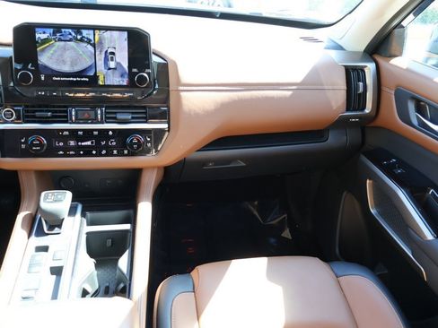 Used 2024 Nissan Pathfinder Platinum w/ Cargo Package image 46