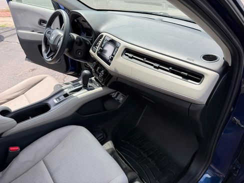 Used 2016 Honda HR-V LX image 24