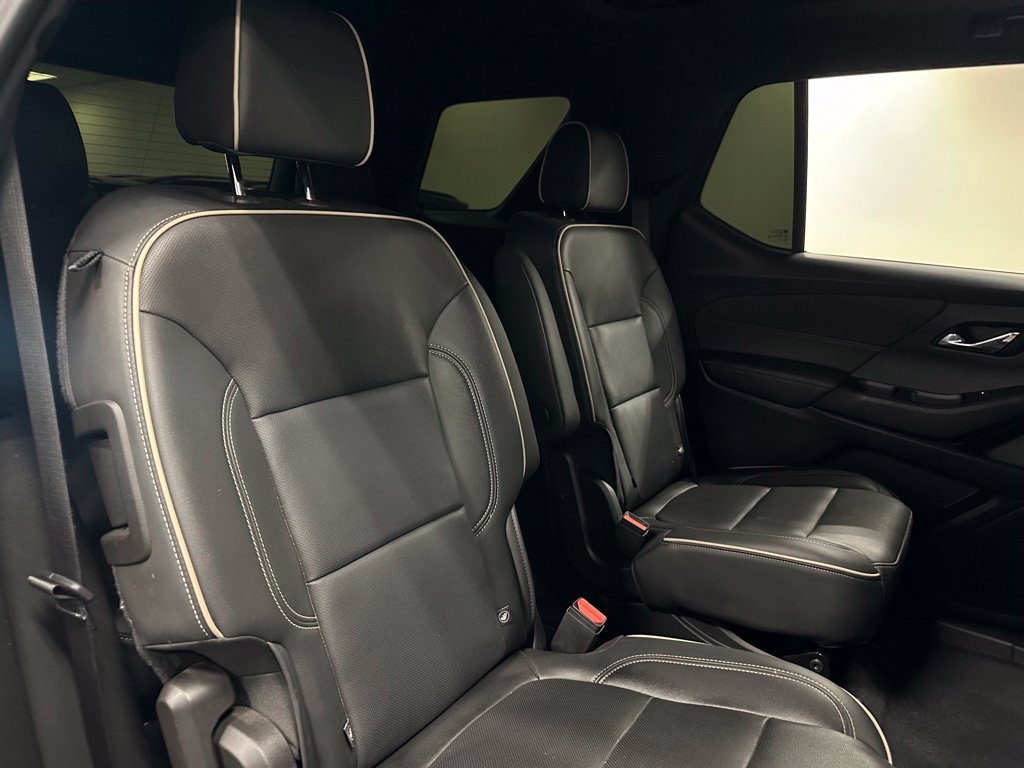 Used 2022 Chevrolet Traverse Premier w/ Redline Edition AWD/4WD image 32