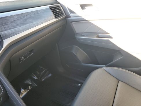 Used 2019 Volkswagen Atlas SEL image 25