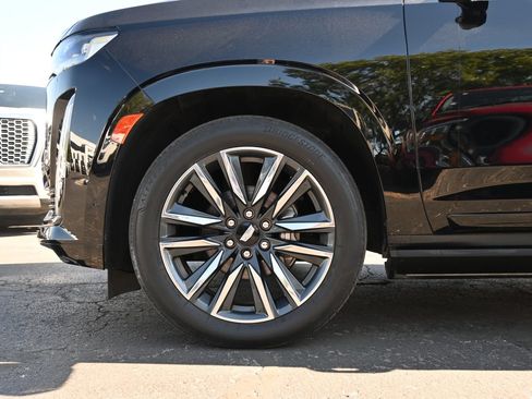 Used 2023 Cadillac Escalade ESV Sport Platinum AWD/4WD image 29