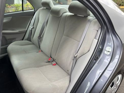 Used 2010 Toyota Corolla LE image 21