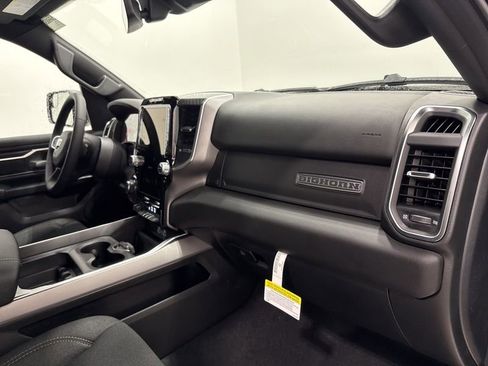 New 2026 RAM 1500 4x4 Crew Cab image 15