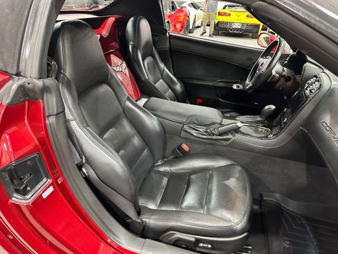 Used 2010 Chevrolet Corvette Convertible w/ Preferred Equipment Group RWD image 18