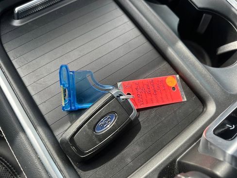 Used 2025 Ford Expedition Platinum image 24