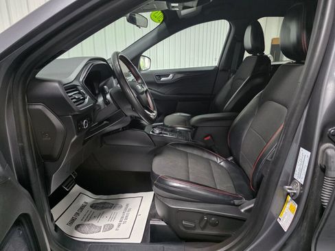 Used 2023 Ford Escape ST-Line Select AWD/4WD image 9
